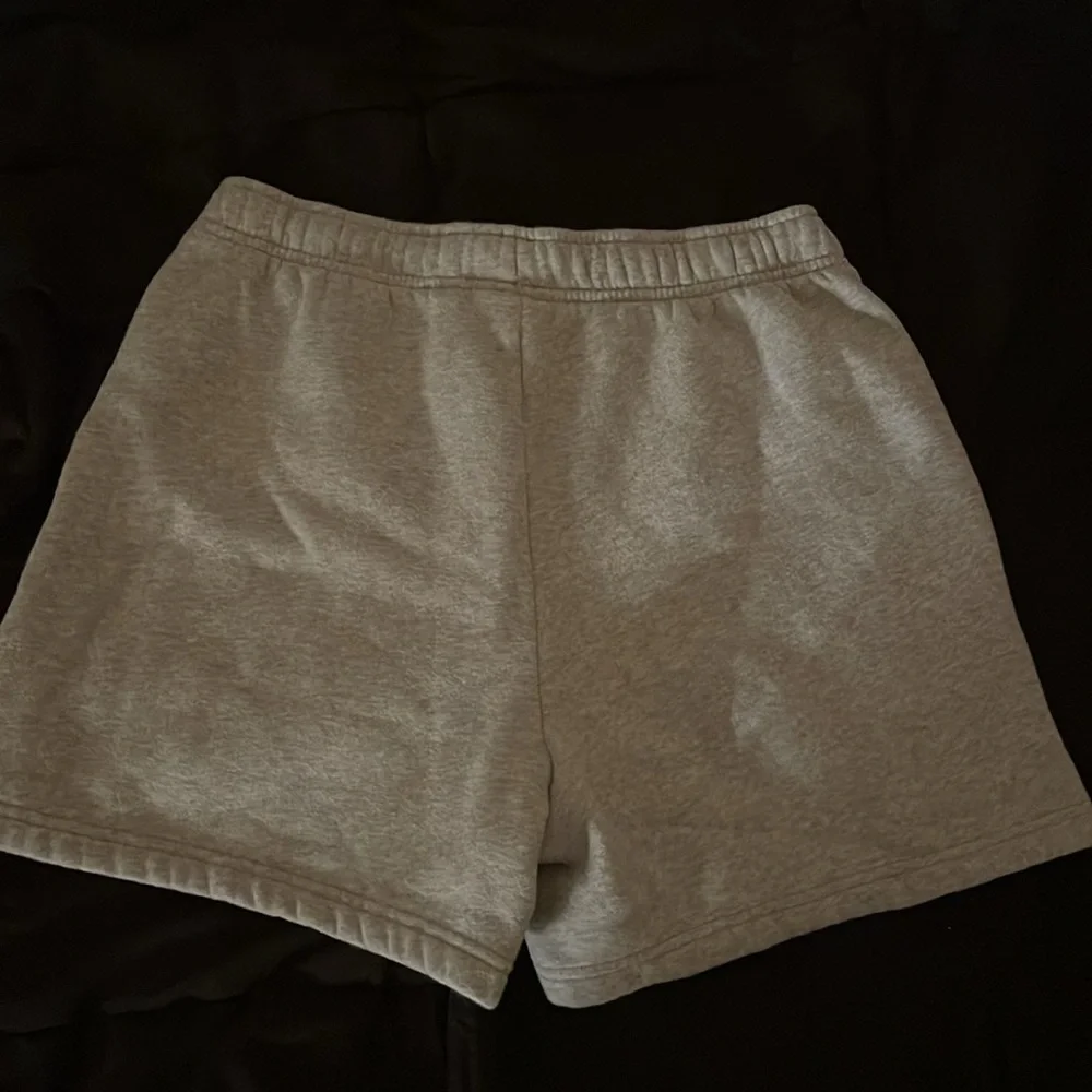 Aritzia Sweatfleece Mega Fit Size Small 'Heather Chrome' - Picture 2 of 4